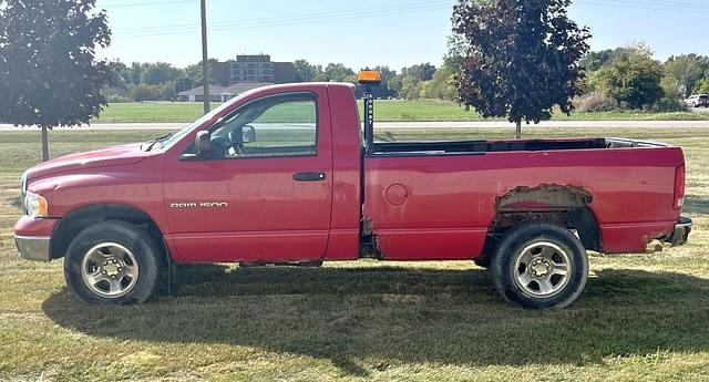 Image of Dodge Ram 1500 equipment image 3