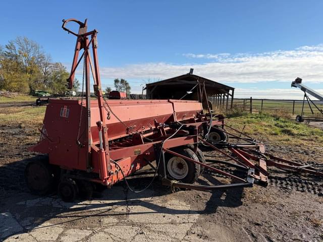 Image of International Harvester 6200 equipment image 1