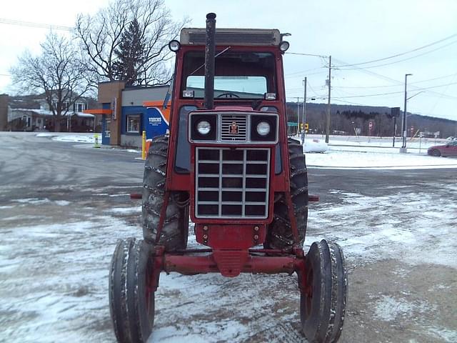 Image of International Harvester 1066 equipment image 4