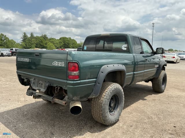 Image of Dodge Ram 2500 equipment image 4