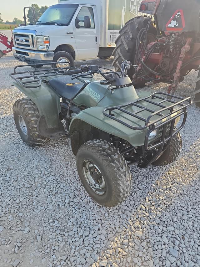 Image of Honda 300 equipment image 2