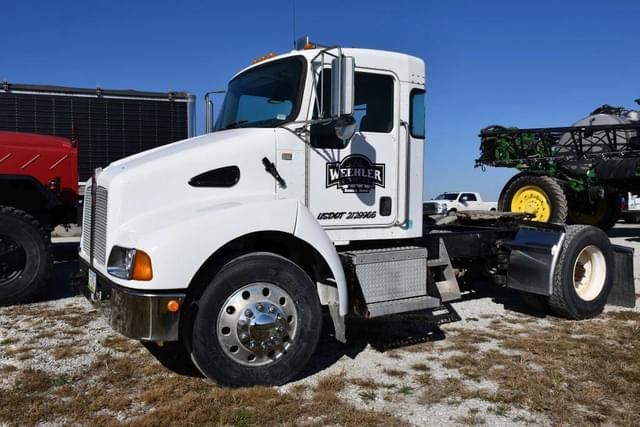 Image of Kenworth T-300 equipment image 3