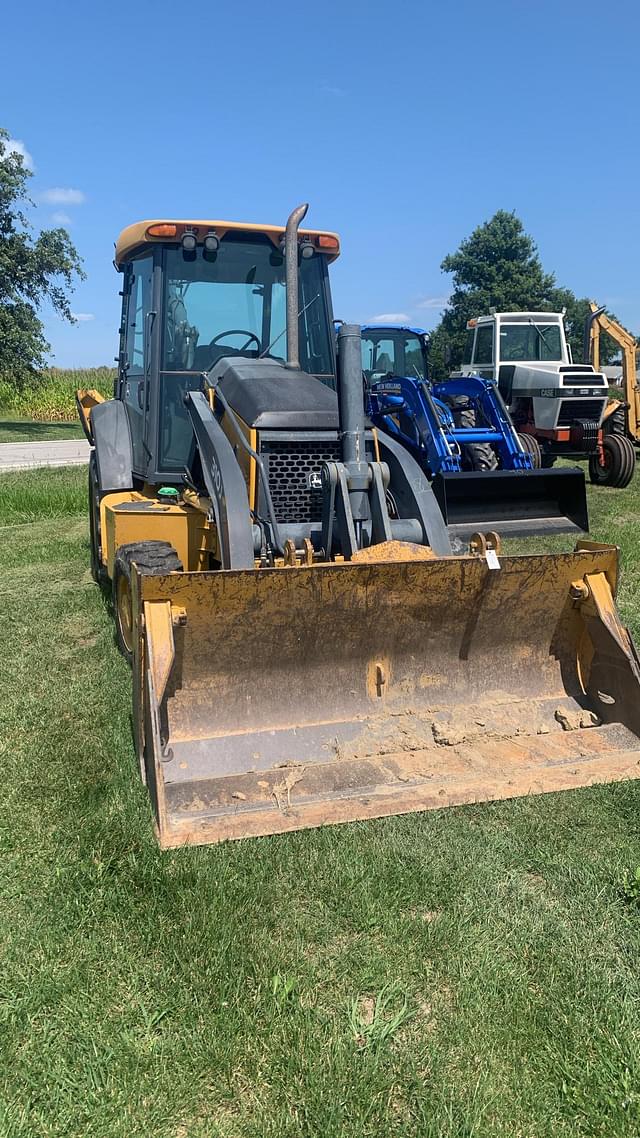 Image of John Deere 310J equipment image 1