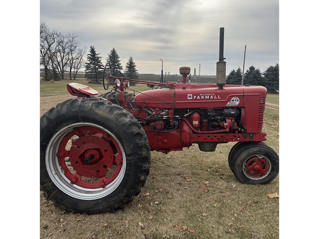 Image of Farmall Super M-TA Primary image