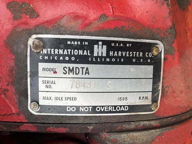 Image of Farmall Super M-TA equipment image 4