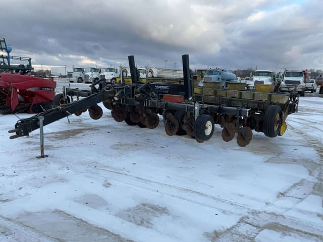 Image of John Deere 7200 equipment image 2