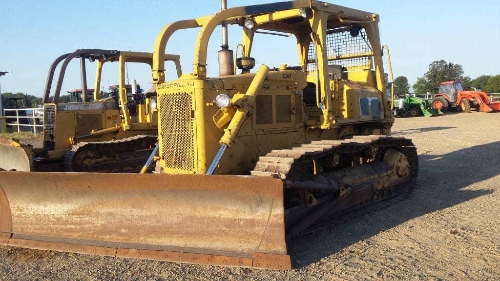 Main image Caterpillar D5B