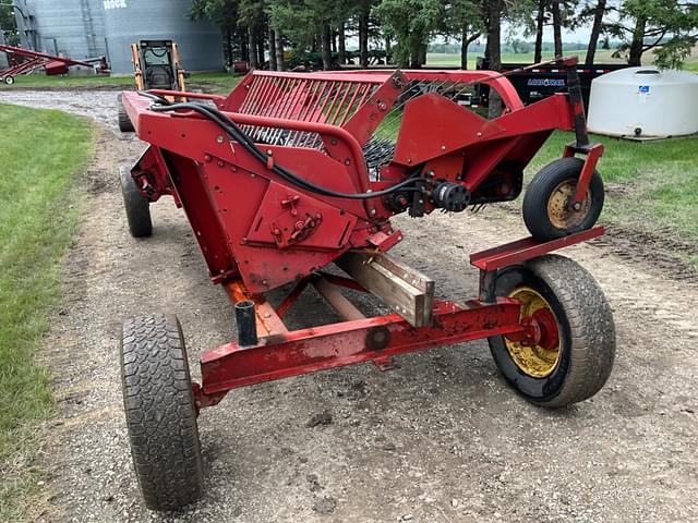 Image of International Harvester 810-10 equipment image 1