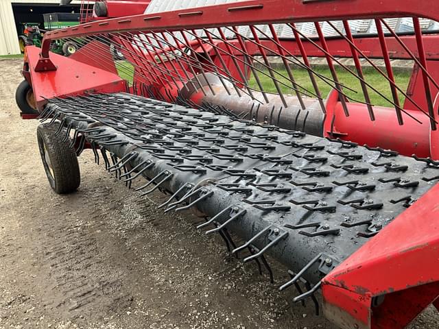 Image of International Harvester 810-10 equipment image 4