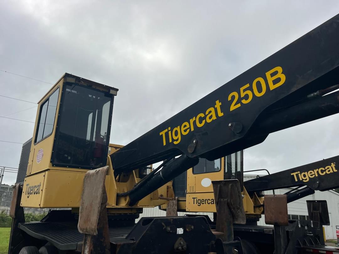 Image of Tigercat 250B Primary image