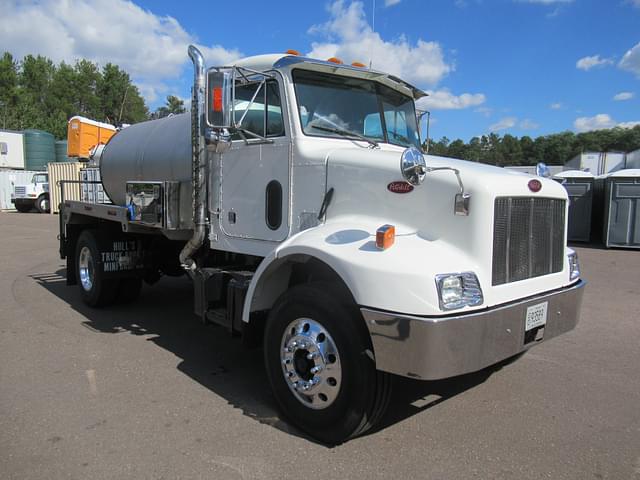 Image of Peterbilt 330 equipment image 2