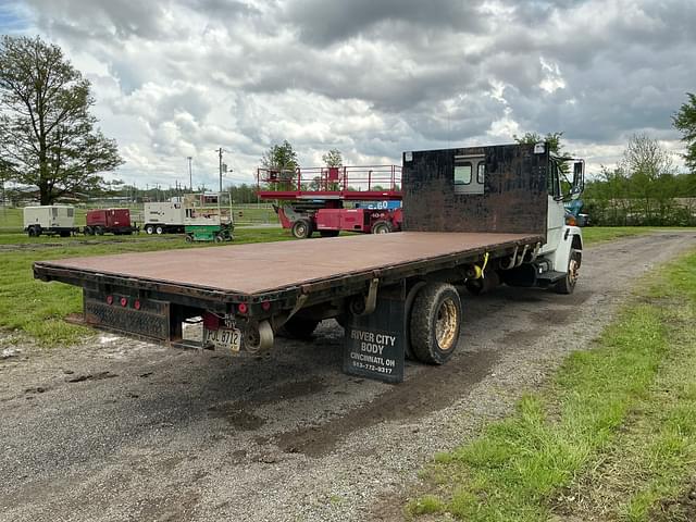 Image of Freightliner FL50 equipment image 4