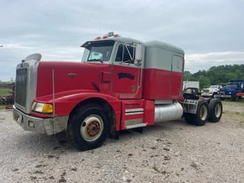 Main image Peterbilt 377