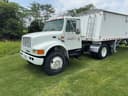 1995 International 4900 Image