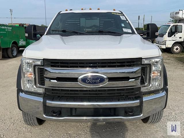 Image of Ford F-550 equipment image 1