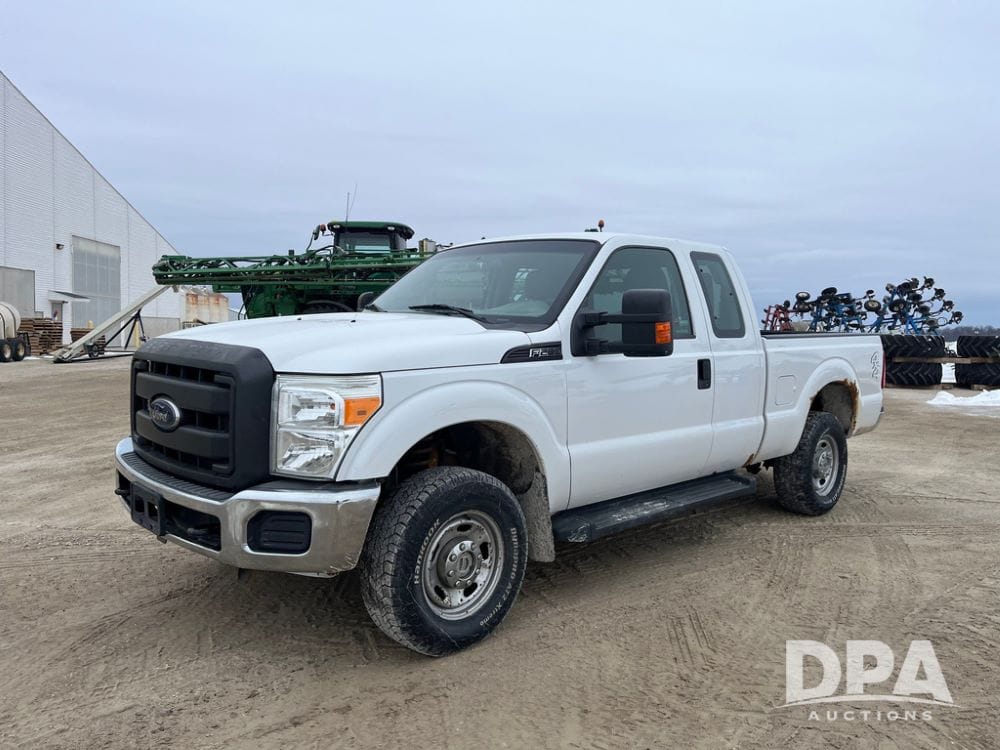 2015 Ford F-250 Equipment Image0