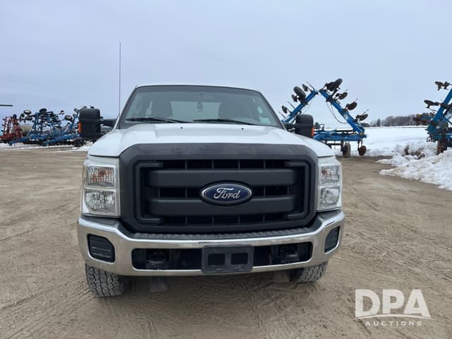 Image of Ford F-250 equipment image 2