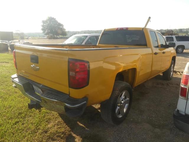 Image of Chevrolet 2500HD equipment image 2