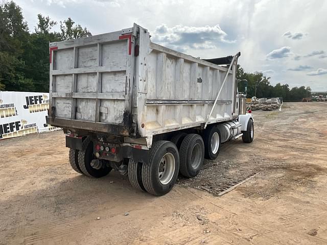 Image of Western Star 4900E equipment image 4