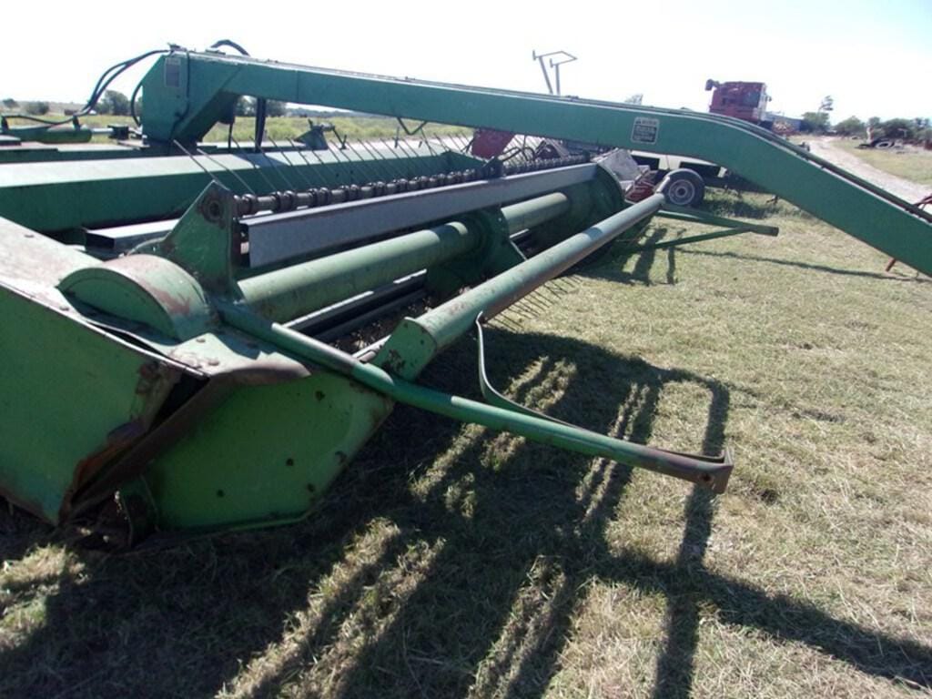 Main image John Deere 300