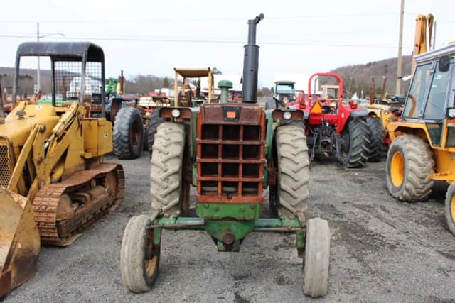 Image of Oliver 1650 equipment image 1