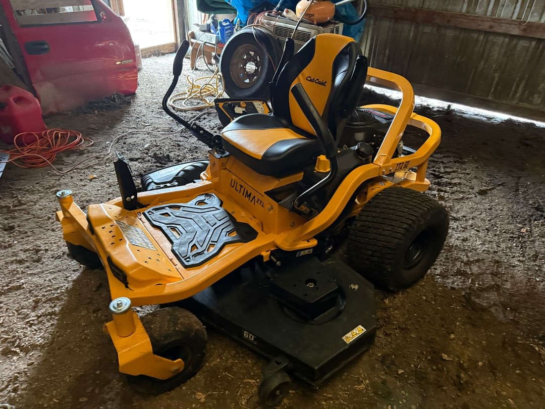 Image of Cub Cadet Ultima ZT2 Primary image