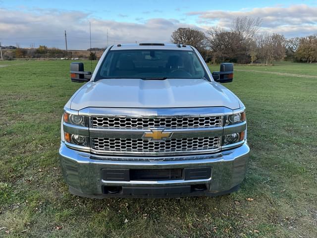 Image of Chevrolet 2500HD equipment image 1