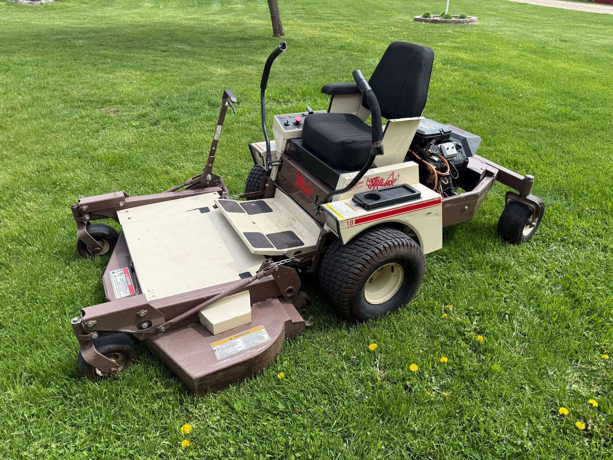 Grasshopper 718 Equipment Image0
