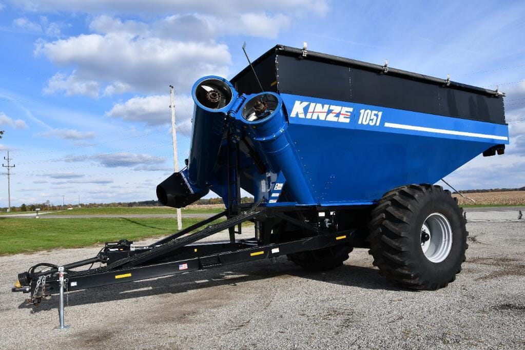 Main image Kinze 1051