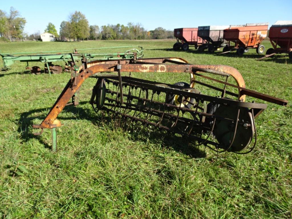 Main image John Deere 894