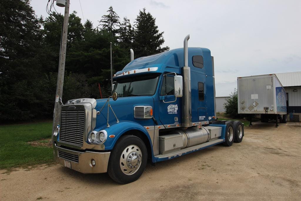 Main image Freightliner Coronado 132