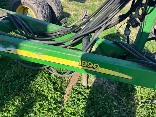 Image of John Deere 1990 equipment image 3