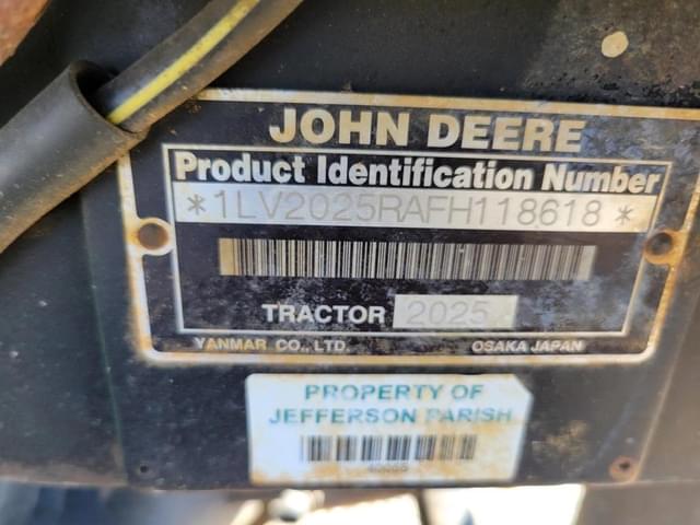 Image of John Deere 2025R equipment image 4