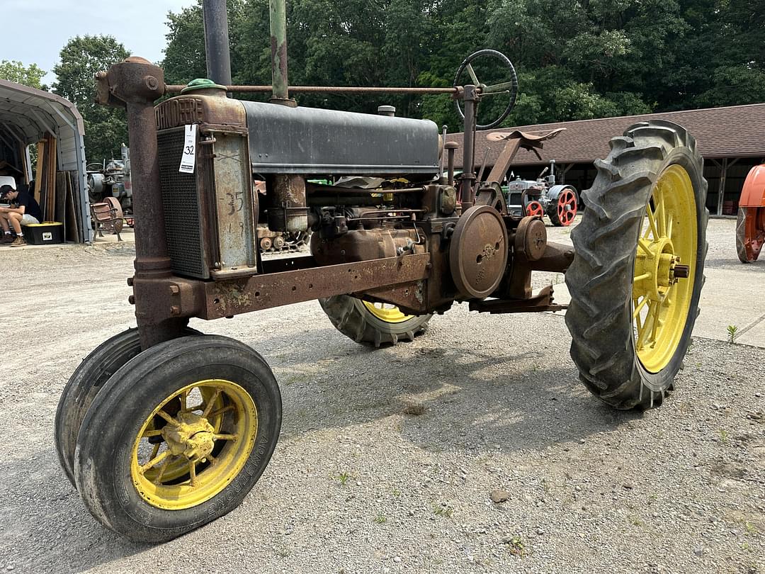 Image of John Deere B Primary image