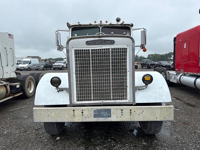 Image of Freightliner FLC equipment image 2