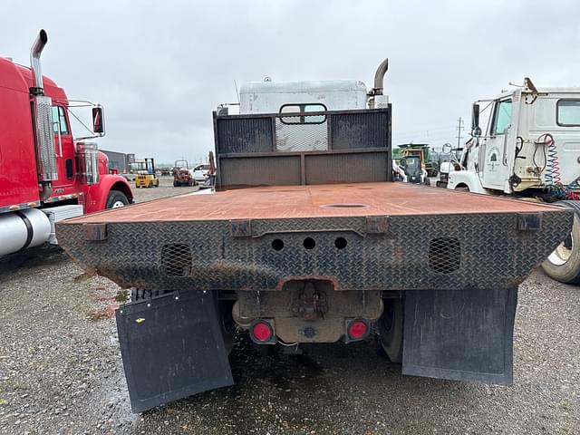 Image of Freightliner FLC equipment image 4