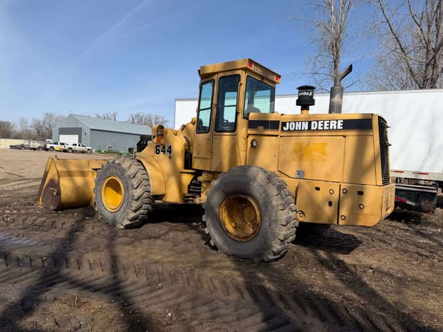 Image of John Deere 644 equipment image 2