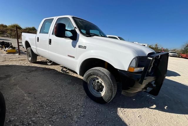 Image of Ford F-350 equipment image 4