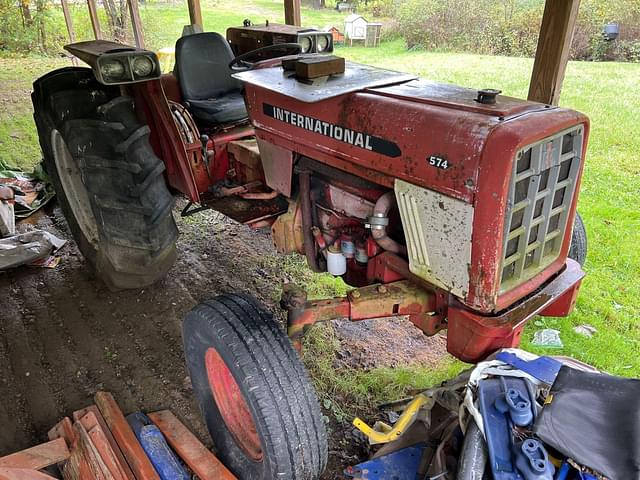 Image of International Harvester 574 equipment image 3