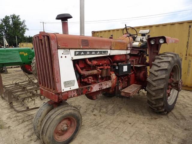 Image of International Harvester 806 equipment image 2