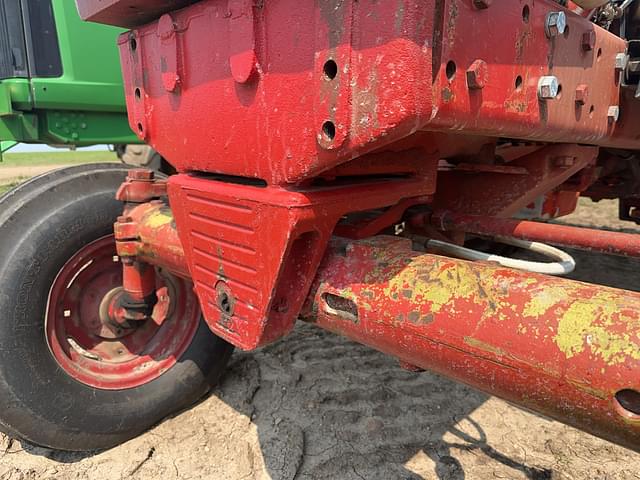 Image of International Harvester 886 equipment image 2