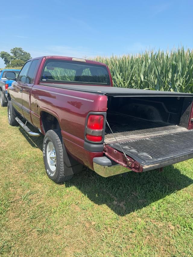 Image of Dodge Ram 1500 equipment image 4