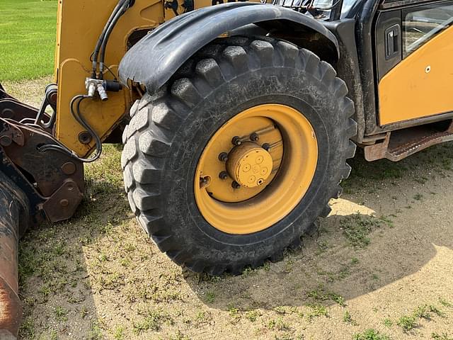 Image of Caterpillar TH220B equipment image 3
