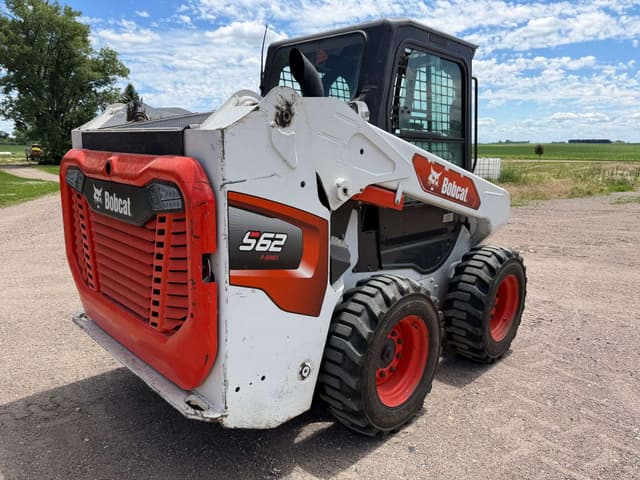 Image of Bobcat S62 equipment image 4