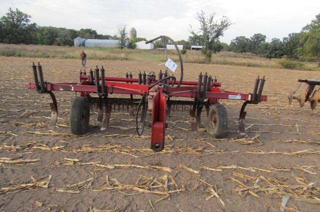 Image of Case IH 5600 equipment image 2