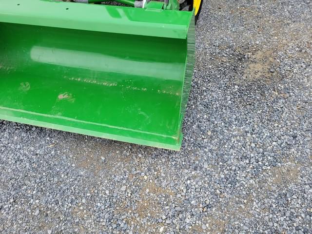 Image of John Deere 2025R equipment image 2
