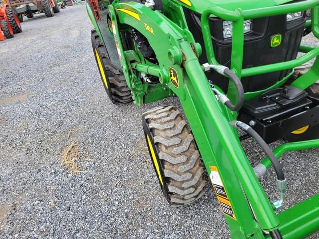 Image of John Deere 2025R equipment image 4