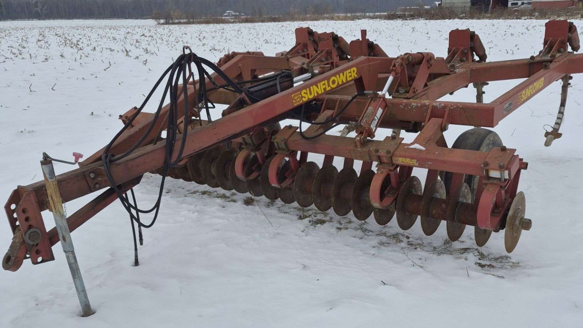 Sunflower 4010 Equipment Image0