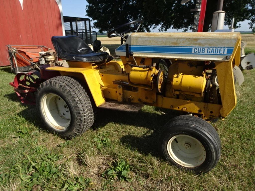 Image of Cub Cadet 124 Primary image