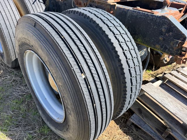 Image of International F-2275 equipment image 4